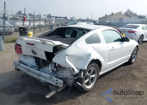 2006 Ford Mustang Gt z USA, uszkodzony, nr VIN 1ZVHT82H465249342